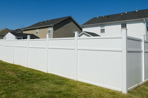 Vinyl fence installation in Fredericksburg